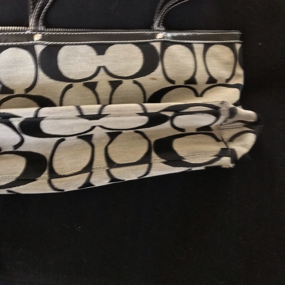 HP👜🎉 Coach Signature Striped Tote Gray / Black - Picture 6 of 8